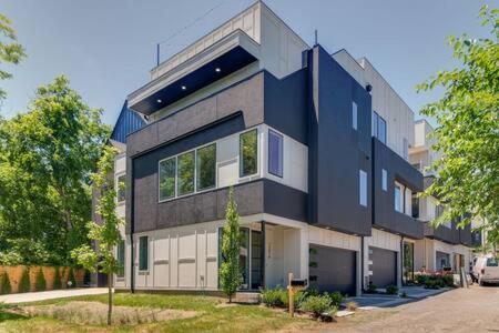 Rooftop Retreat in Downtown Nashville
