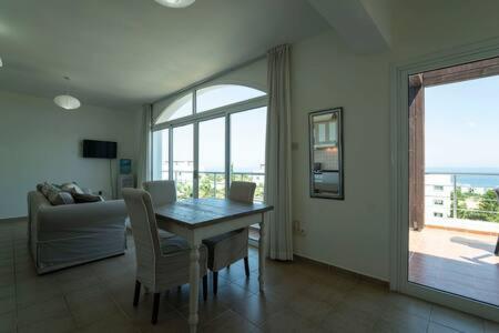 Joya Cyprus Mandalay Penthouse Apartment in Akanthou