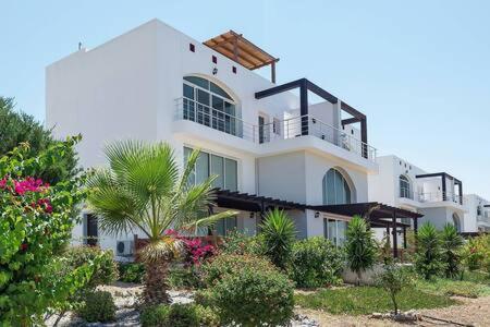 Joya Cyprus Mandalay Penthouse Apartment in Akanthou