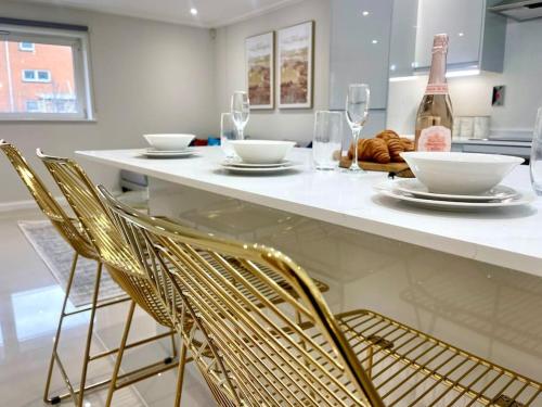 Konyha, Stylish Urban Escape Cardiff Bay Free Parking near Cardiff Öböl Gát