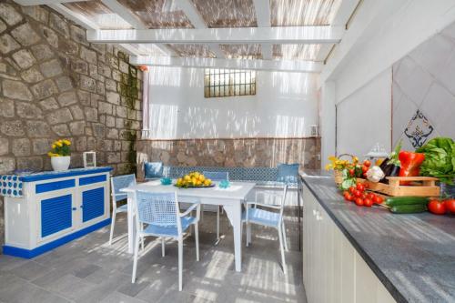 Two-Bedroom House image 2