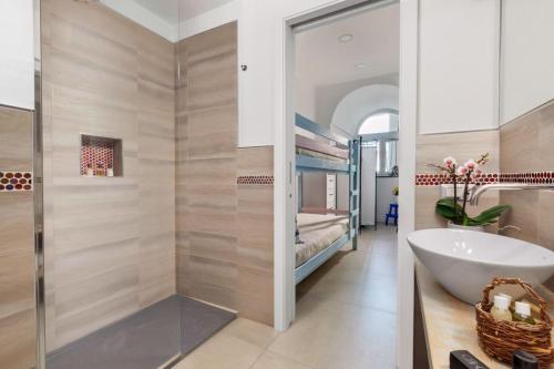 Two-Bedroom House image 7