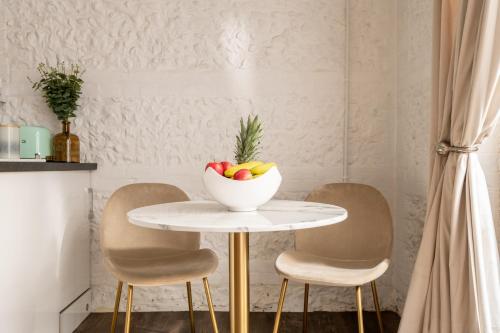 Blandford Forum Primrose - Holiday Cottage with Private Vineyard 4-Star Single Room restaurant