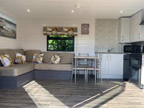 Donegal Staycations in 克隆曼尼