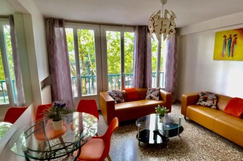 3 Chambres, accès Rocade, Métro et Tram 7 minutes - Apartment - Vénissieux