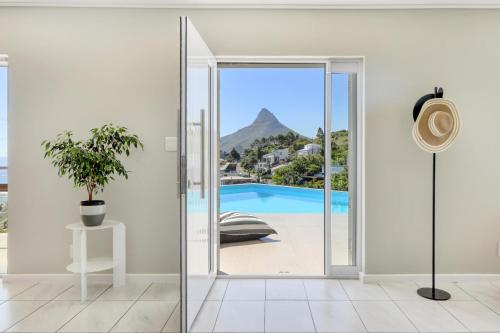 Callisto - Camps Bay