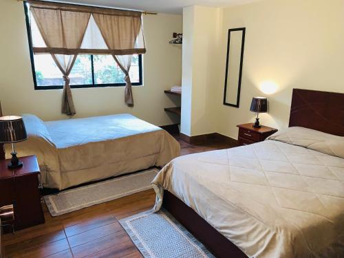 2 twin beds