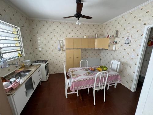 ห้องครัว, Casa na Praia Grande in วีลาตูปี