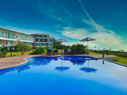 เดอะ บีช รีสอร์ต แอนด์ เรสซิเดนซ์ (The Beach Resort & Residence) in ชุมพร