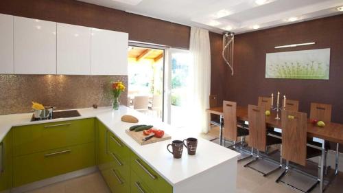 virtuve, Villa Diora by Villas Holiday in Karojba