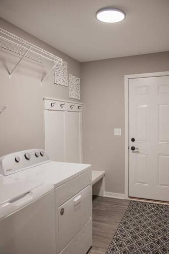Lovely 3 Bed Condo in Loves Park in Loves Park, USA