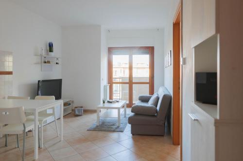 [Casa Ghandi] 20 min da Roma + Box Auto + Wi-Fi + Self Check-In