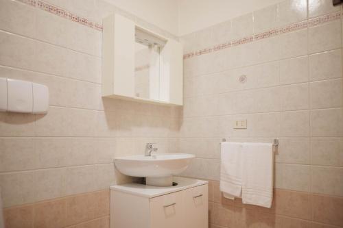 [Casa Ghandi] 20 min da Roma + Box Auto + Wi-Fi + Self Check-In