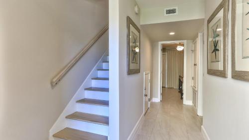 Southbay by the Gulf 131 a Completely Renovated 3 Bedroom Beach Front Townhome in Destin, Дестин