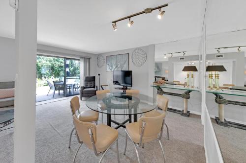 Southbay by the Gulf 119 only Steps from the Beach a 3 Bedroom Townhome in Destin near Louisiana Lagniappe
