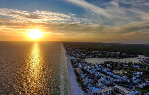 Ocean Air Lower East Private Beach on 30A - image 5