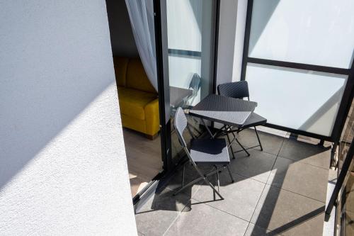 Apartment with Balcony