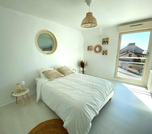 Villa avec piscine d'intérieur “ Losalia “ (Villa avec piscine d'interieur “ Losalia “) in Талан