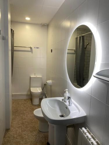 Hostal Carlos III - image 10