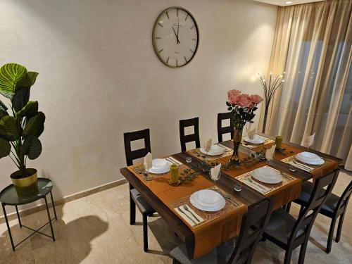 3 Bedroom Luxury Apartment with Premium Amenities for Larger Families, Casablanca (Foto 4)