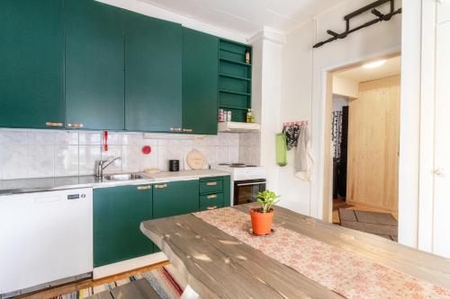 The Mäkkylä Escape - Perfect for 2 with sauna look and optional Hot Tub, Helsinki (foto 6)