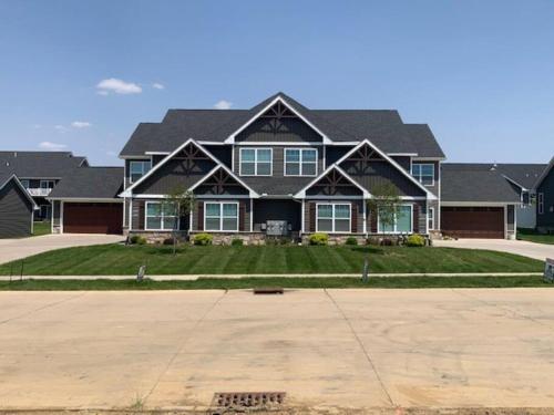 Brand New 3 Bedroom Condo in Bettendorf