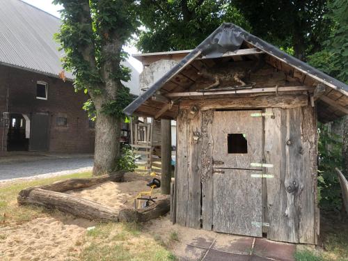 Ferienwohnung auf dem Bauernhof in Hachenburg Hof Kleeberg I Man kann ein Appartment mit Bad zubuche in Hachenburg