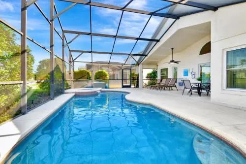 Lakeview Luxury Oasis photo 2