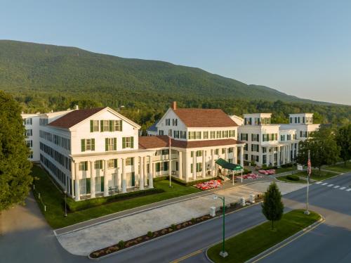 526740703 The Equinox Golf Resort & Spa