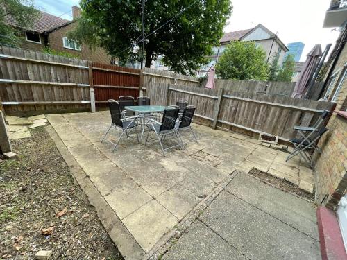 London Stratford 3 Bedrooms House, Separate Reception, Close to ABBA, Westfield, Olympic Stadium, London (Foto 7)