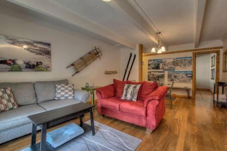 Ski Breck Condo Clubhouse and Free Breck Shuttle in Breckenridge, USA