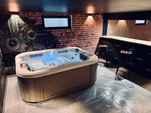 Gîte "clé de la Baie" avec jacuzzi jusqu'à 7 pers gîte à louer Appartement en résidence vue mer
