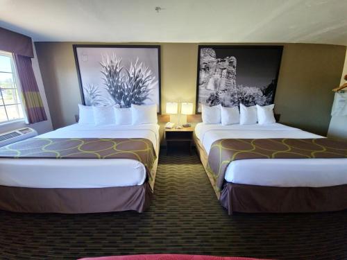 Super 8 By Wyndham Wickenburg Az in Wickenburg (AZ)