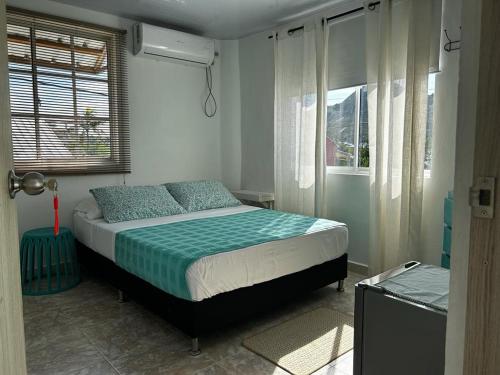 1 twin bed