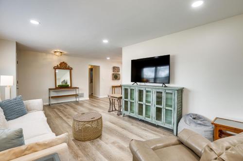 10 Mi to UAB Inviting Home with Free Parking and WiFi in ฟูลตันเดล (AL)