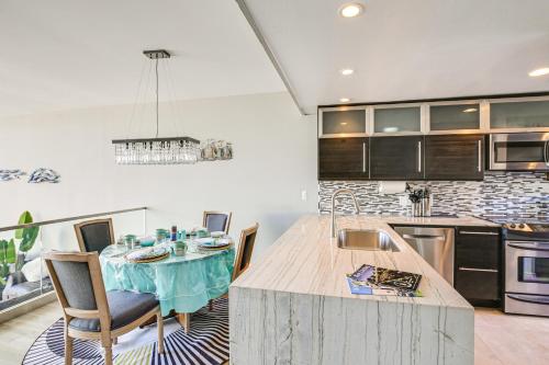 Waterfront Long Beach Condo with Pool Access! in Long Beach, USA