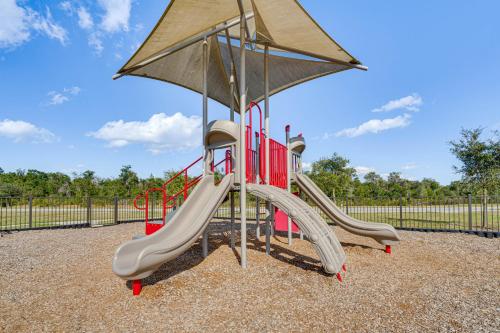 Pool Access Cozy St Cloud Getaway! in St Cloud (FL)