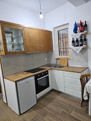 Bujtinat Skenderi Gjinar 2 Bujtinat Skenderi Gjinar 2