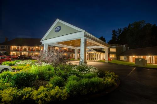 A szálláshely kívülről, The Yankee Inn in Lenox (Massachusetts)