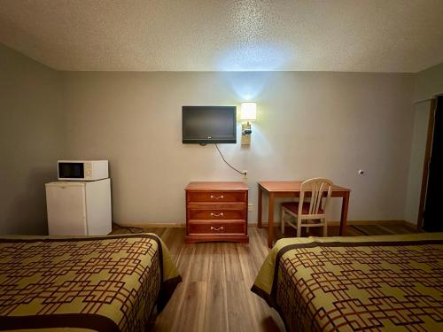 Thunderbird Motor Inn in Baraboo, USA