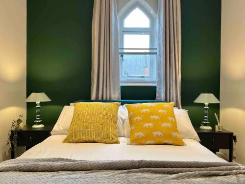 INCREDIBLE 3 Bedrooms Windsor Home, Free Parking - A Blend of Luxury and Character - Incredible Location - Windsor Castle, Ascot, Legoland, Heathrow Airport, Windsor (foto 8)