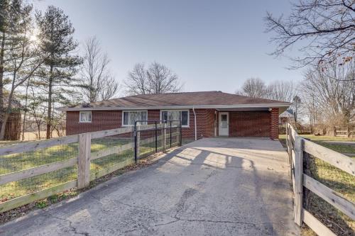 Pet-Friendly Union Home about 19 Mi to Cincinnati! in Union, Vereinigte Staaten von Amerika