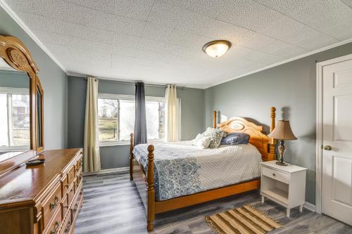 Pet-Friendly Union Home about 19 Mi to Cincinnati! Pet-Friendly Union Home about 19 Mi to Cincinnati!