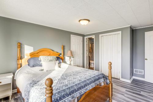 Pet-Friendly Union Home about 19 Mi to Cincinnati!