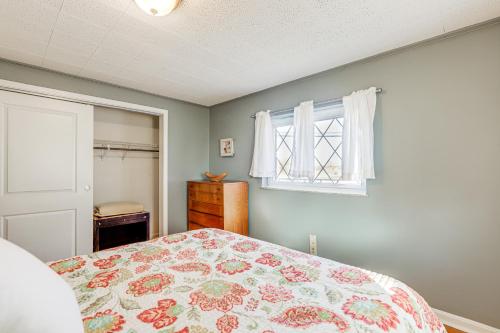 Pet-Friendly Union Home about 19 Mi to Cincinnati! Pet-Friendly Union Home about 19 Mi to Cincinnati!