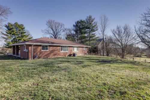 Pet-Friendly Union Home about 19 Mi to Cincinnati! Pet-Friendly Union Home about 19 Mi to Cincinnati!