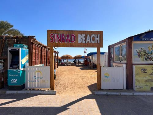 3-Bedroom Apartment on the Third Floor with 3 Balconies and lovely Pool View, Street View and Free Beach Access in Sharm Hills Resort