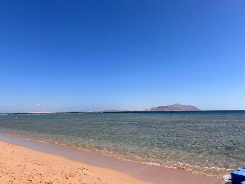 3-Bedroom Apartment on the Third Floor with 3 Balconies and lovely Pool View, Street View and Free Beach Access in Sharm Hills Resort