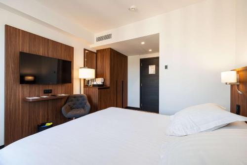 526820762 Hôtel Apollinaire Nice