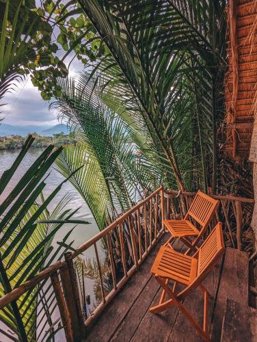 Balcony/terrace, Yellow Sun Kampot near Teuk Chhou Rapids